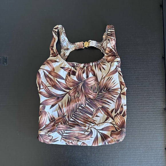 VENUS Swim One Piece - Picture 6 of 7